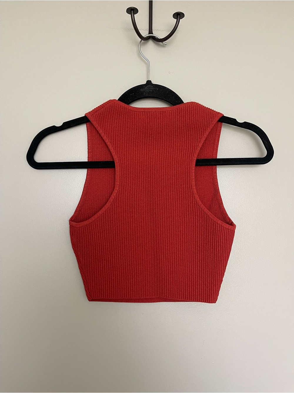 Babaton Ribbed Cropped Tank - Picture 5 of 5
